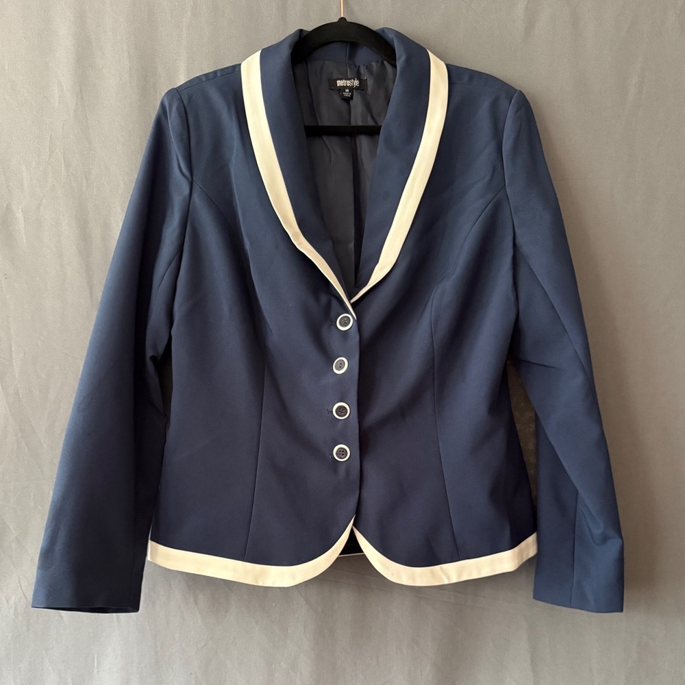 Metrostyle Navy Blazer Size 14